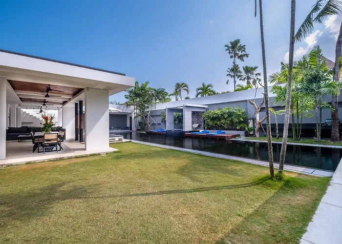 Villa Aqua Seminyak